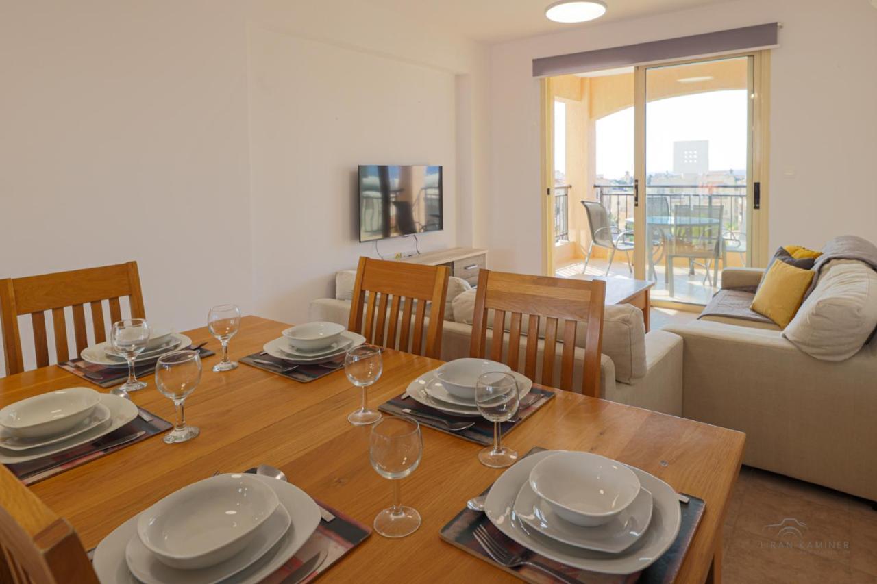 Royal Seacrest Crown-Jewel, 2B, Pools, Sea, Center Apartment Paphos Exterior photo