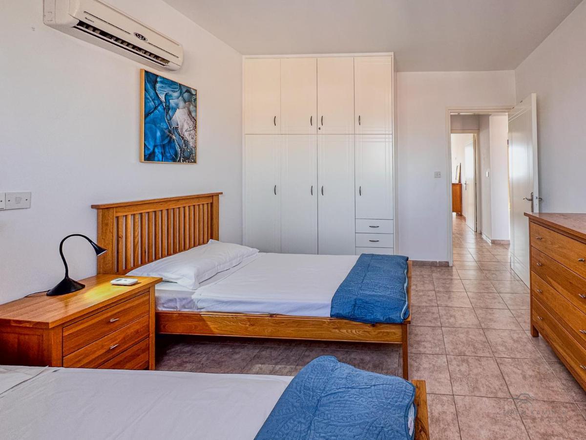 Royal Seacrest Crown-Jewel, 2B, Pools, Sea, Center Apartment Paphos Exterior photo